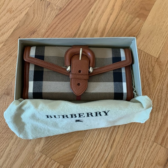 Burberry wallet - Picture 2 of 5